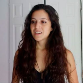  Dolores Basualdo